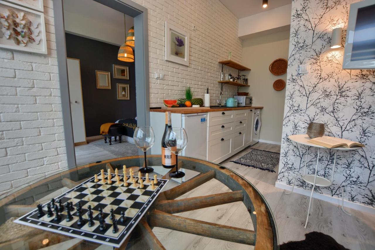 Apartament Fajny Kat Ustrzyki Dolne Bagian luar foto