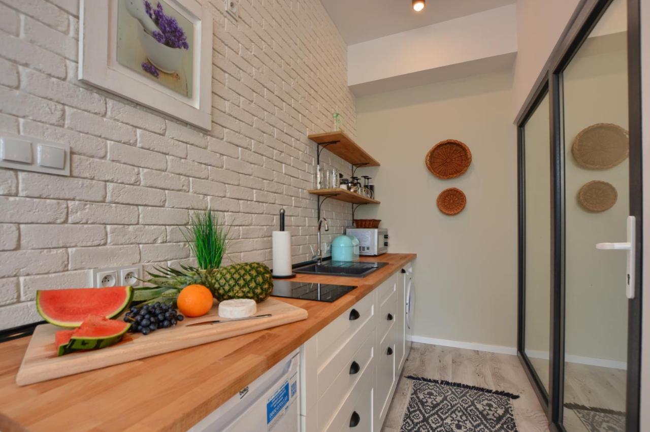 Apartament Fajny Kat Ustrzyki Dolne Bagian luar foto