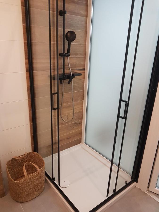 Apartament Fajny Kat Ustrzyki Dolne Bagian luar foto
